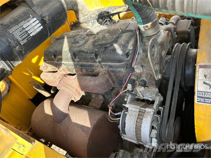 Sellick S-100PDS-2 10000 lb 4x2 Rough Terrain Forklift Vanterenski viljuškar