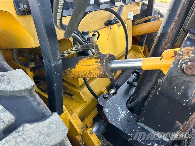 Sellick S-100PDS-2 10000 lb 4x2 Rough Terrain Forklift Vanterenski viljuškar