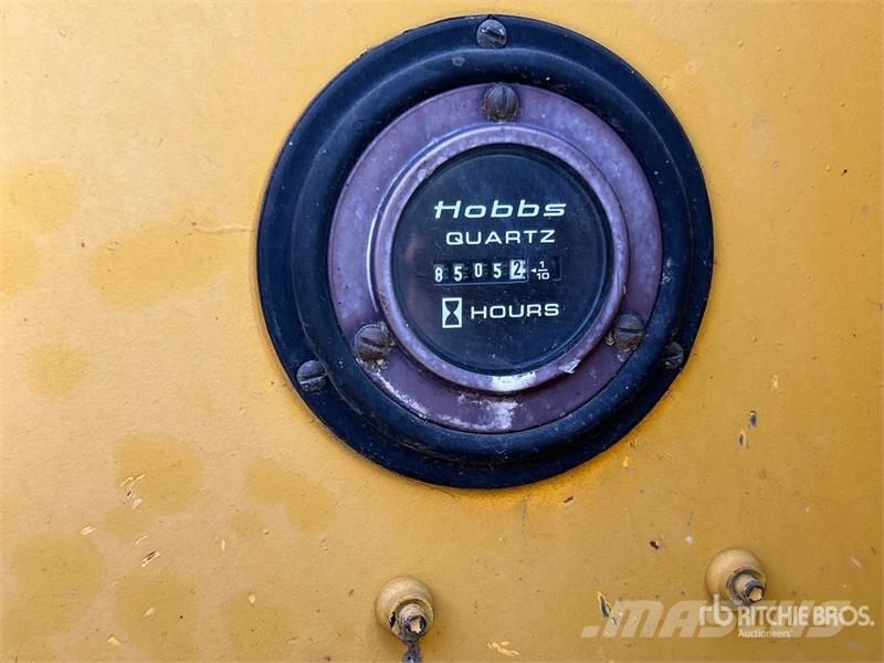 Sellick S-100PDS-2 10000 lb 4x2 Rough Terrain Forklift Vanterenski viljuškar