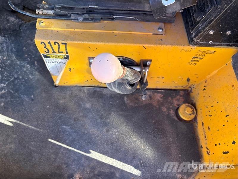 Sellick S-80 8000 lb Pneumatic Tire Forklift Autokrāvēji - citi