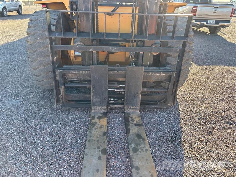 Sellick S-80 8000 lb Pneumatic Tire Forklift Autokrāvēji - citi