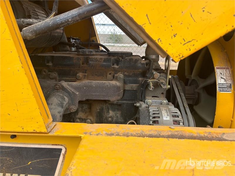 Sellick S80 8000 lb 4x4 Rough Terrain Forklift 越野叉车|叉装车