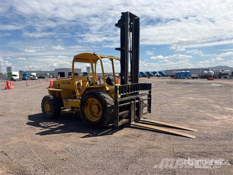 Sellick S80 8000 lb 4x4 Rough Terrain Forklift 越野叉车|叉装车