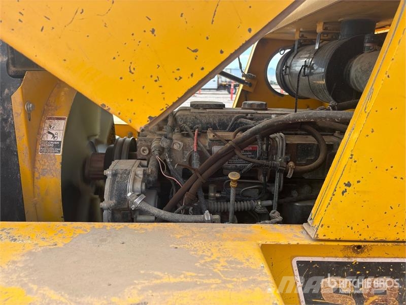 Sellick S80 8000 lb 4x4 Rough Terrain Forklift 越野叉车|叉装车
