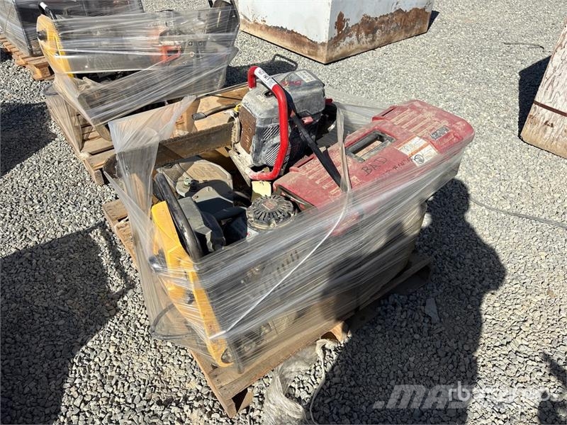 Simpson Pressure Washer & Chainsaw & 2 Tool Boxes Andre komponenter