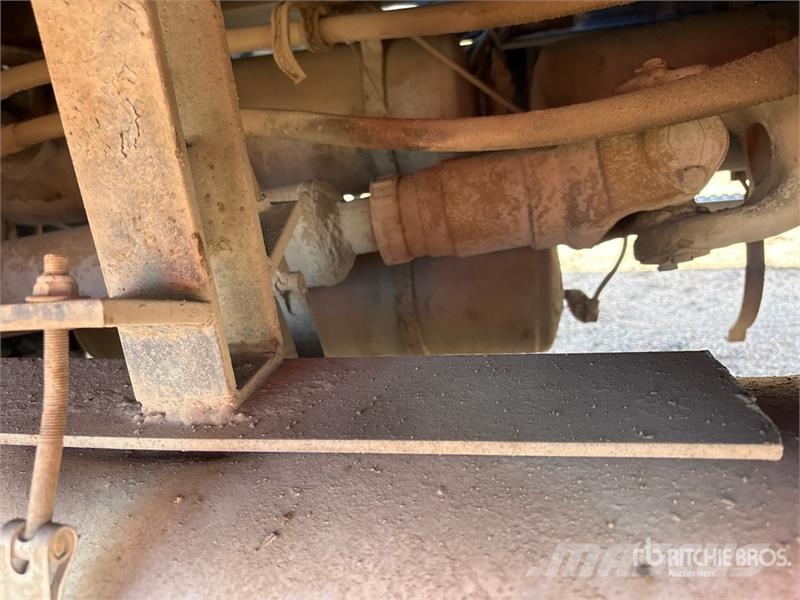 Sisu 4x2 Spotter Truck جرارات صالات المطارات