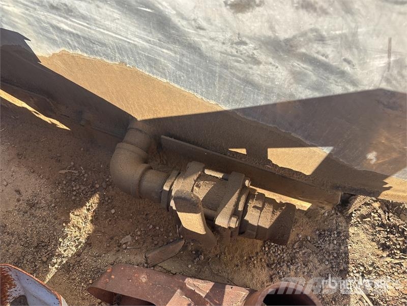  Skid Mounted Fuel Tank Паливні та присадочні баки