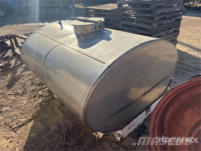  Skid Mounted Fuel Tank Паливні та присадочні баки