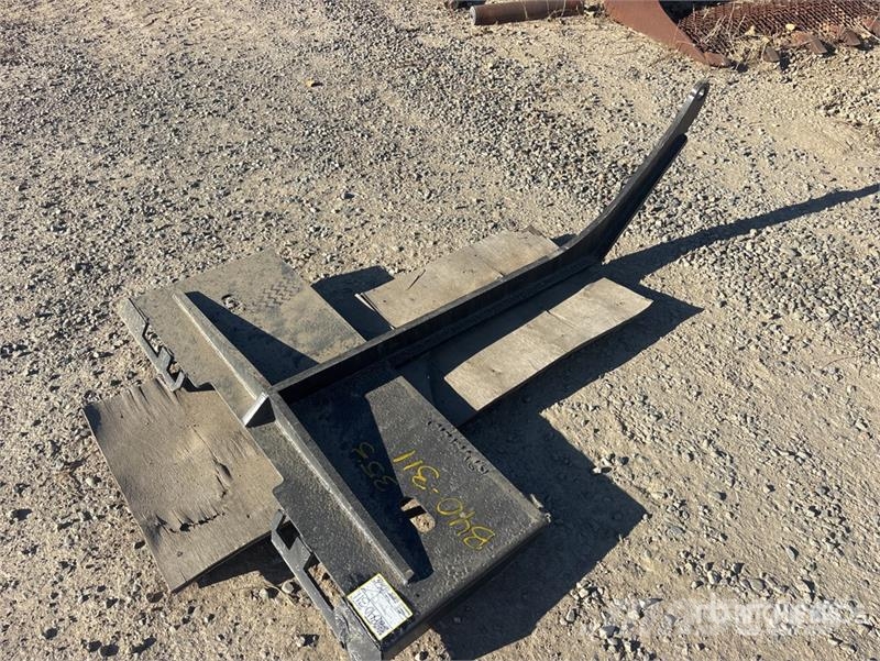 Skid Steer Boom (Unused) 建設機械 - その他