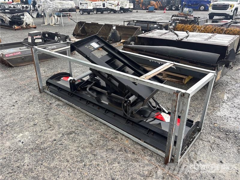  Skid Steer Grader 96 in  Steer Grader (Unused) مكونات أخرى