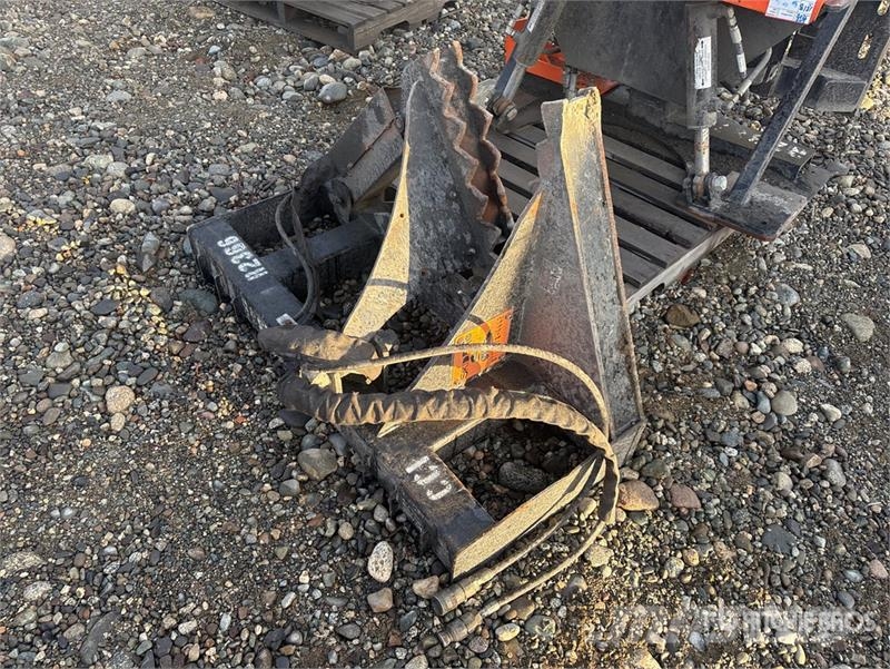 SkidPro 755-01-0001 Post Puller Skid Steer Post Pu مكونات أخرى