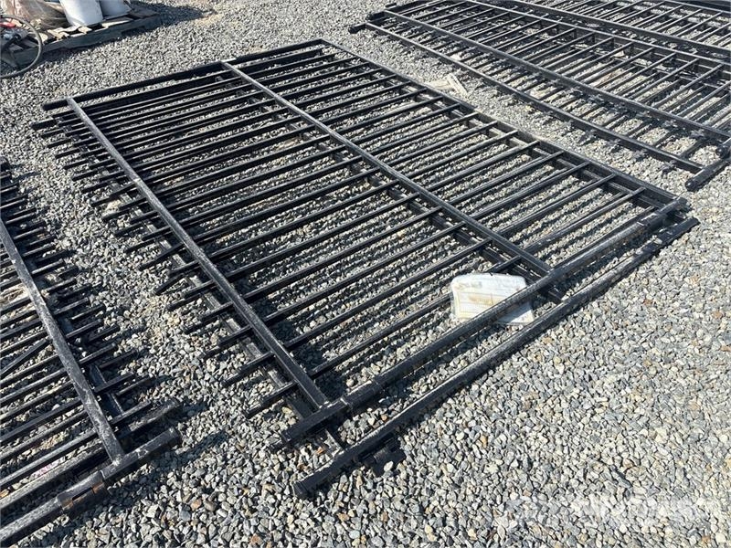 SKLP 10 ft x 7 ft Wrought Iron Bi-Parting Driveway 其他農業機械