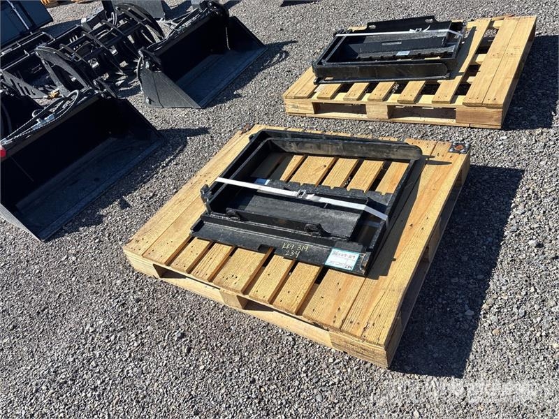  SKLP GY-XHC 24 in Mini Skid Steer Forks (Unused) شوكات