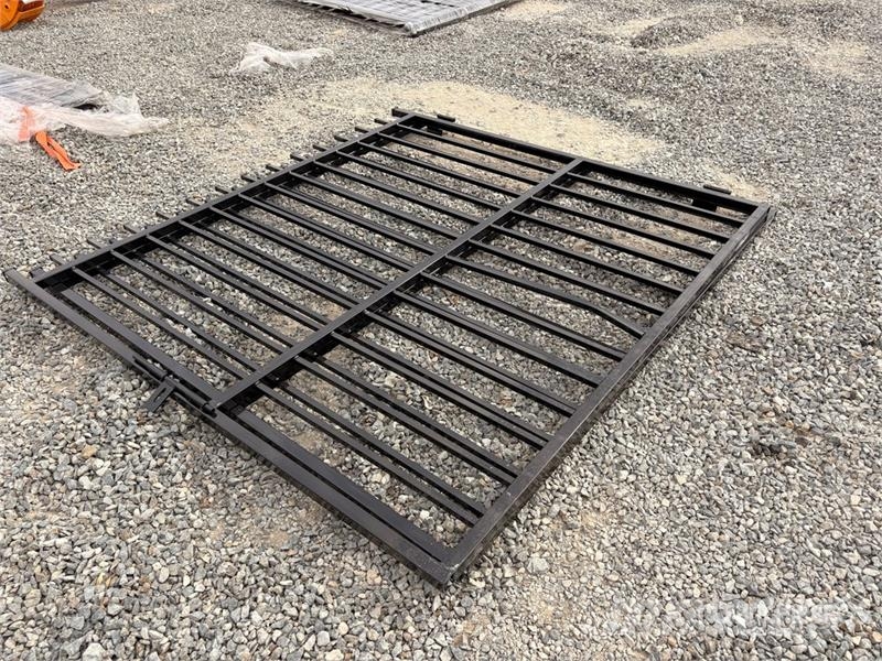 SKLP SK-HLM14 x 6 ft 6 in Driveway Gate (Unused) Lauksaimniecība- Citi