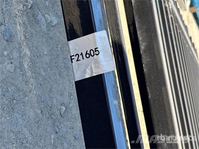 SKLP SK-HLM20 20 ft x 6 ft 7 in Steel BI-Parting W Lauksaimniecība- Citi
