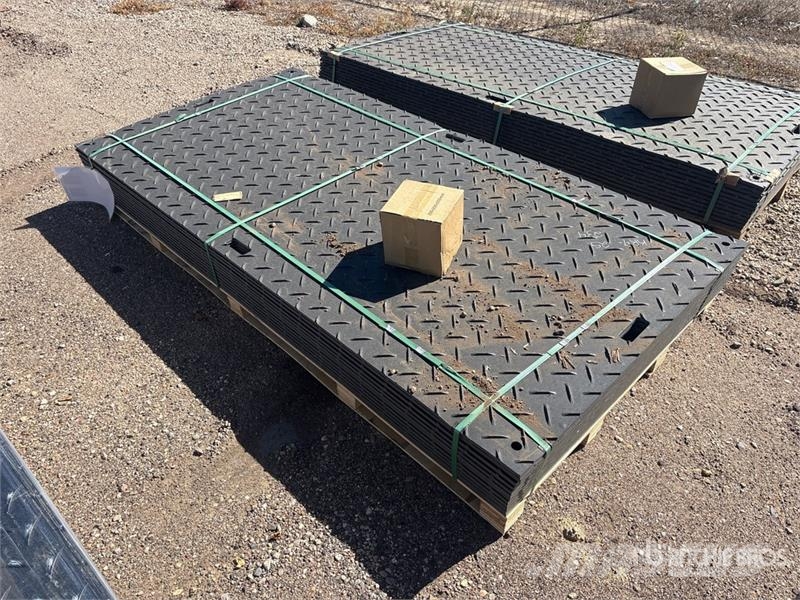  SKLP SK-LJB12 Qty of (12) ground protection mats ( Коммерческий транспорт - Другие