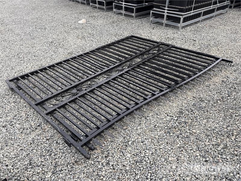 SKLP SK-T20X 10 ft x 7 ft Wrought Iron Bi-Parting Lauksaimniecība- Citi