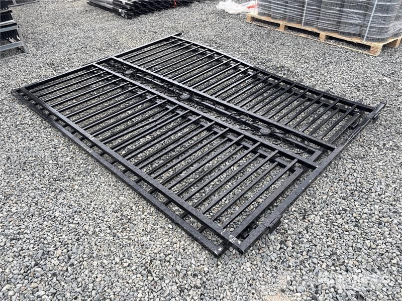  SKLP SK-T20X 10 ft x 7 ft Wrought Iron Bi-Parting  Lauksaimniecība- Citi