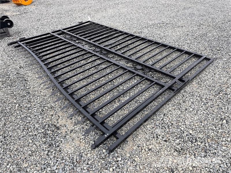  SKLP SK-T20X 10 ft x 7 ft Wrought Iron Bi-Parting  Lauksaimniecība- Citi