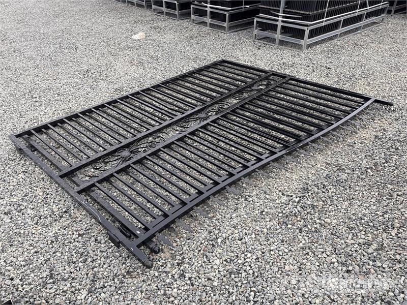  SKLP SK-T20X 10 ft x 7 ft Wrought Iron Bi-Parting  Lauksaimniecība- Citi