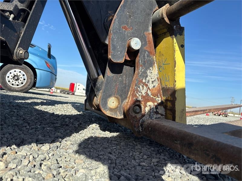  Sky Track 10042 Telehandler مناولات متداخلة