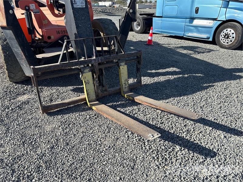  Sky Track 10042 Telehandler مناولات متداخلة