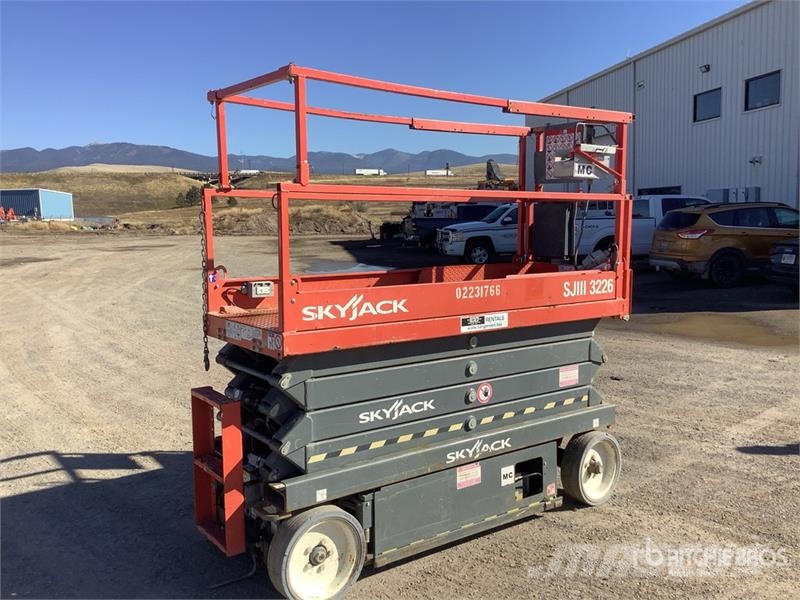 SkyJack 3226 Electric Scissor Lift Scissor lifts
