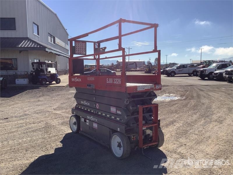 SkyJack 3226 Electric Scissor Lift Scissor lifts