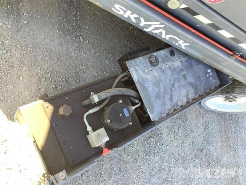 SkyJack 3226 Electric Scissor Lift Scissor lifts