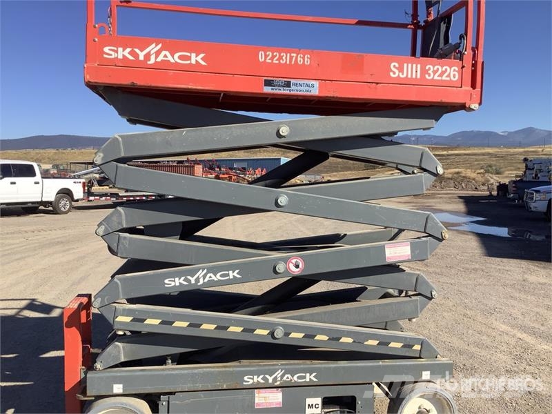 SkyJack 3226 Electric Scissor Lift Scissor lifts