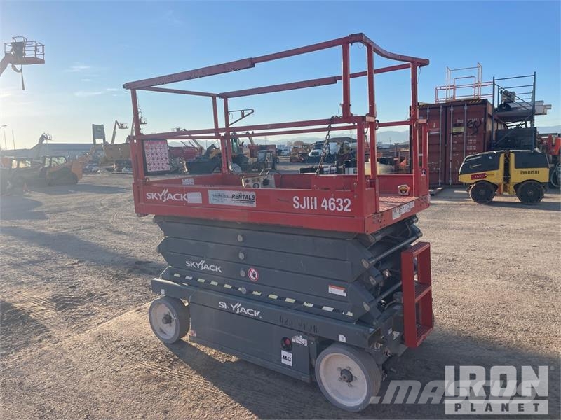 SkyJack 4632 Electric Electric Scissor Lift Scissor lifts
