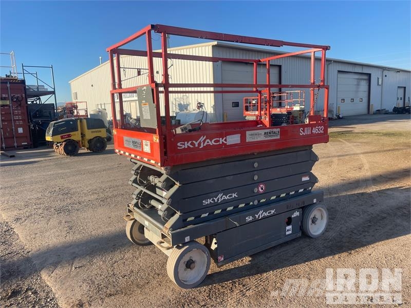 SkyJack 4632 Electric Electric Scissor Lift Scissor lifts