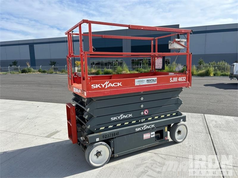 SkyJack 4632 Electric Electric Scissor Lift Ollós emelők