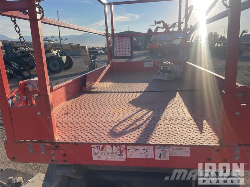 SkyJack 4632 Electric Electric Scissor Lift Scissor lifts