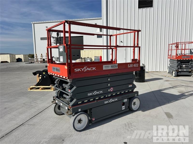 SkyJack 4632 Electric Electric Scissor Lift Ollós emelők