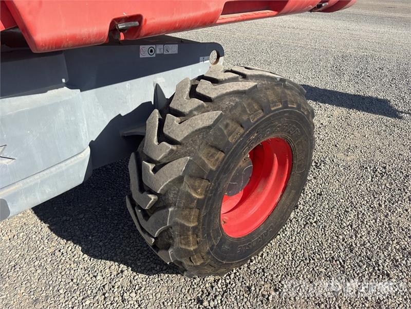 SkyJack 4WD Diesel Articulating Boom Lift Karos emelők