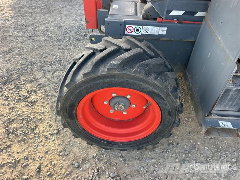 SkyJack 6826RT 4x4 Diesel Scissor Lift 剪叉式升降机
