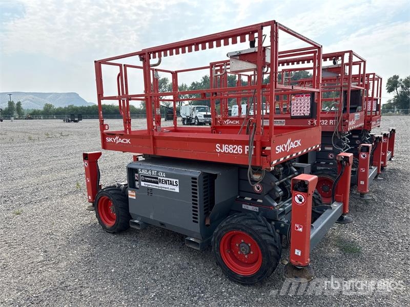SkyJack 6826RT 4x4 LPG Scissor Lift Škaraste platforme