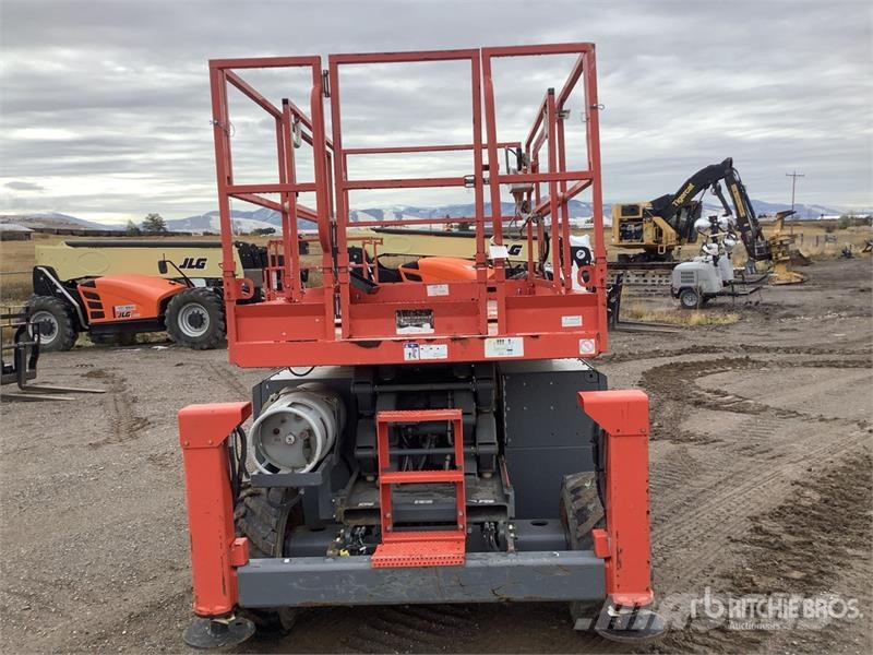 SkyJack 6826RT 4x4 Scissor Lift Škarjaste dvižne ploščadi
