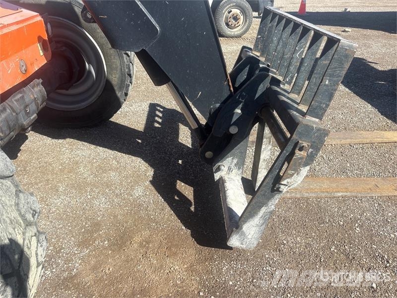 SkyJack 8042 Telehandler Teleskopiskie manipulatori