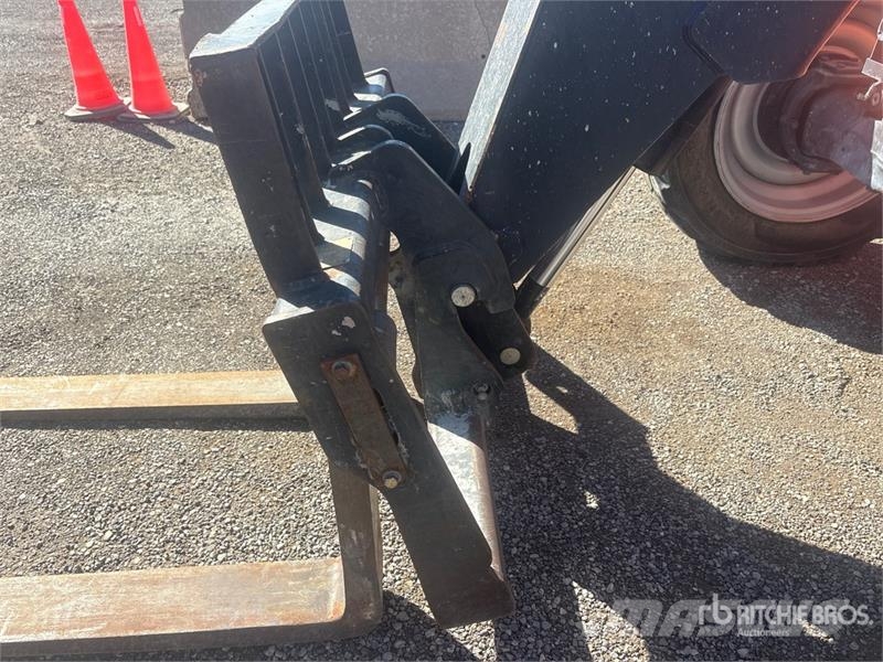 SkyJack 8042 Telehandler Teleskopiskie manipulatori