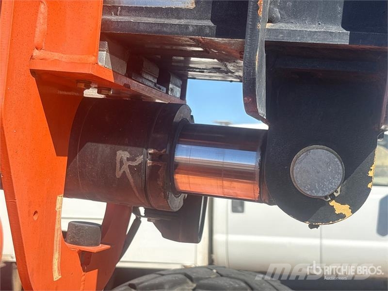 SkyJack 8042 Telehandler Teleskopiskie manipulatori