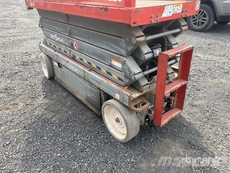 SkyJack SJ 3226 Electric Scissor Lift Käärtõstukid