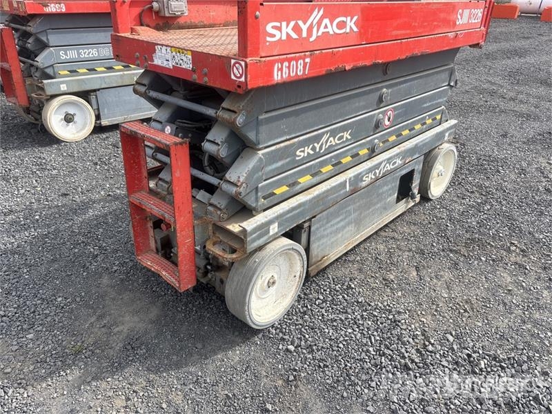SkyJack SJ 3226 Electric Scissor Lift Käärtõstukid