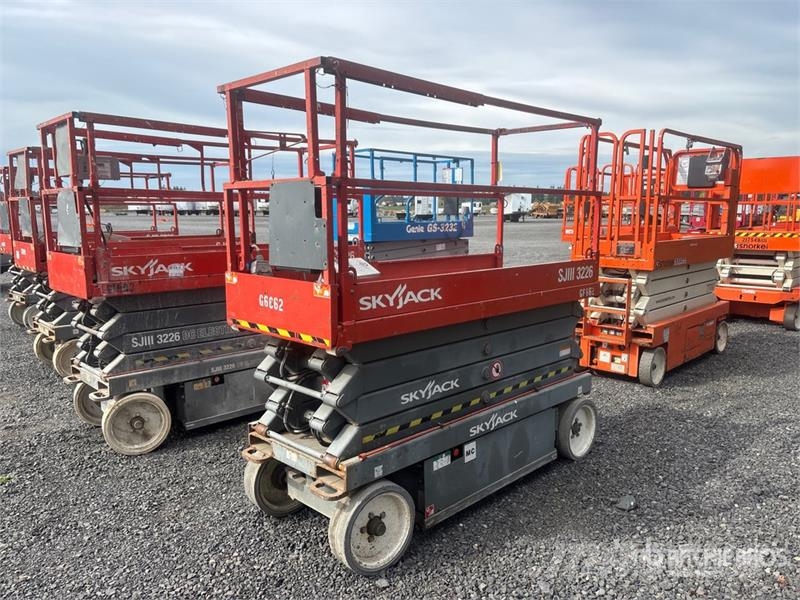 SkyJack SJ 3226 Electric Scissor Lift Käärtõstukid