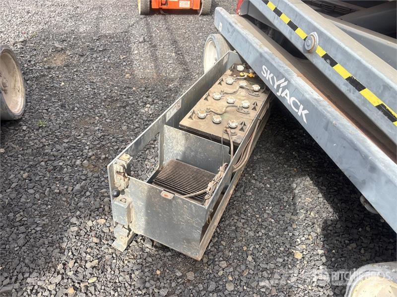 SkyJack SJ 3226 Electric Scissor Lift Käärtõstukid