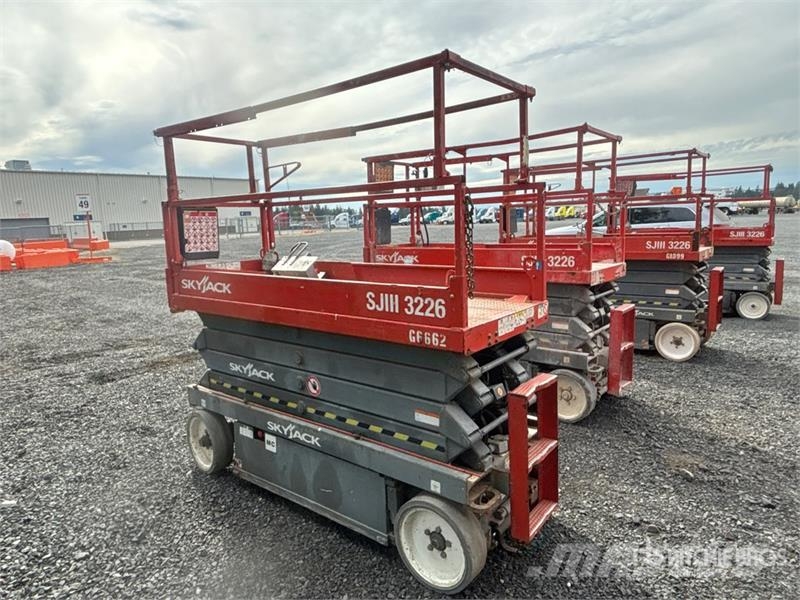 SkyJack SJ 3226 Electric Scissor Lift Käärtõstukid
