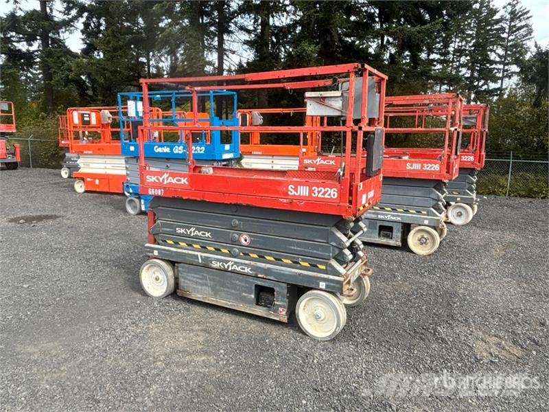 SkyJack SJ 3226 Electric Scissor Lift Käärtõstukid