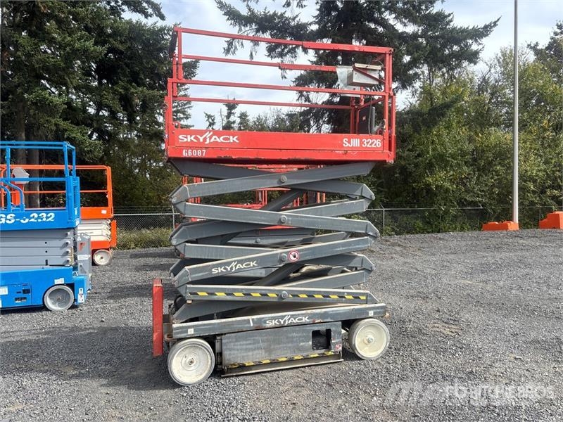 SkyJack SJ 3226 Electric Scissor Lift Käärtõstukid