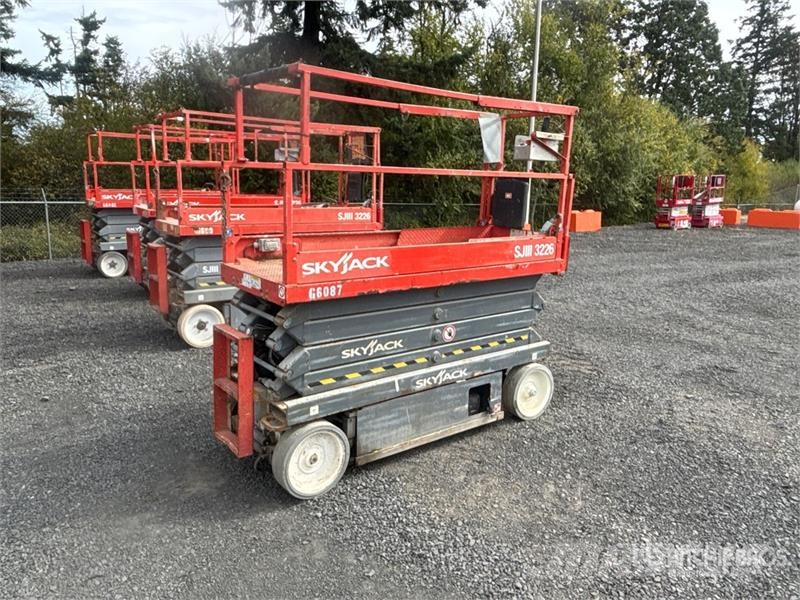 SkyJack SJ 3226 Electric Scissor Lift Käärtõstukid